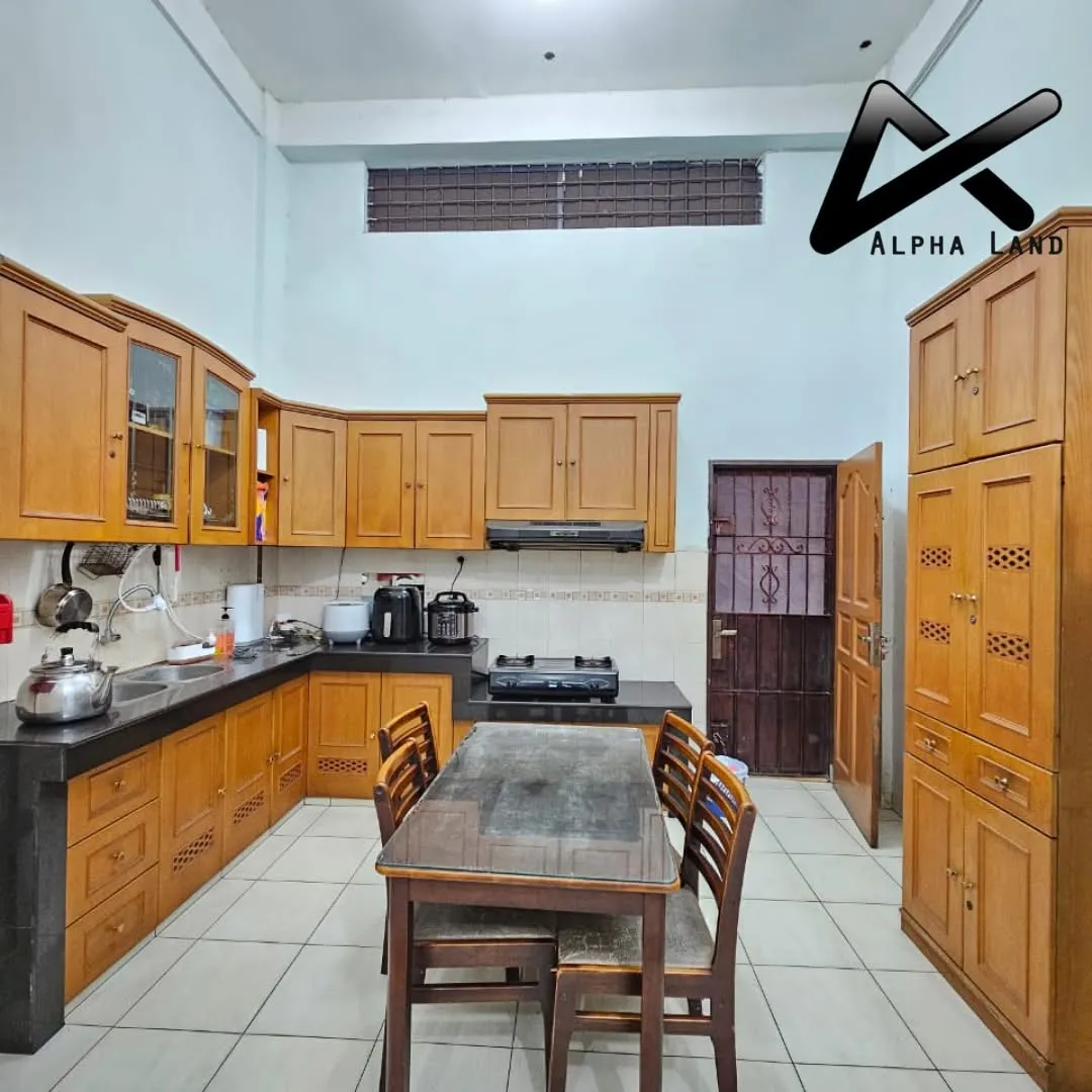 Komplek Pukat Pertama